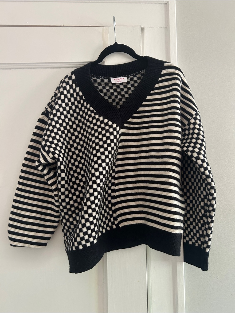 Black & White Mixed Pattern V-Neck Sweater